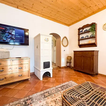 Sole Alpino - Sunny And Centrally Located Town Pelos