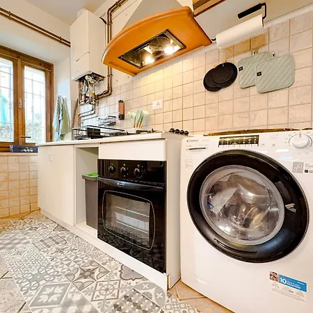 Sole Alpino - Sunny And Centrally Located Town Apartmán