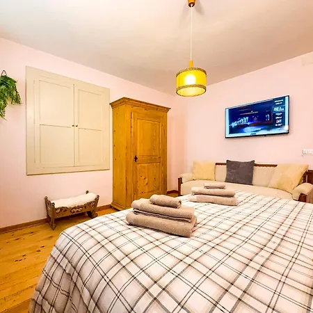 Sole Alpino - Sunny And Centrally Located Town Apartmán *